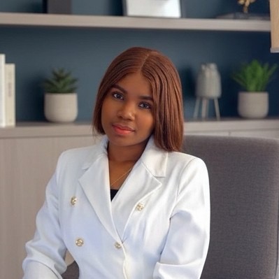 Valentina Akpan, Online Business Manager